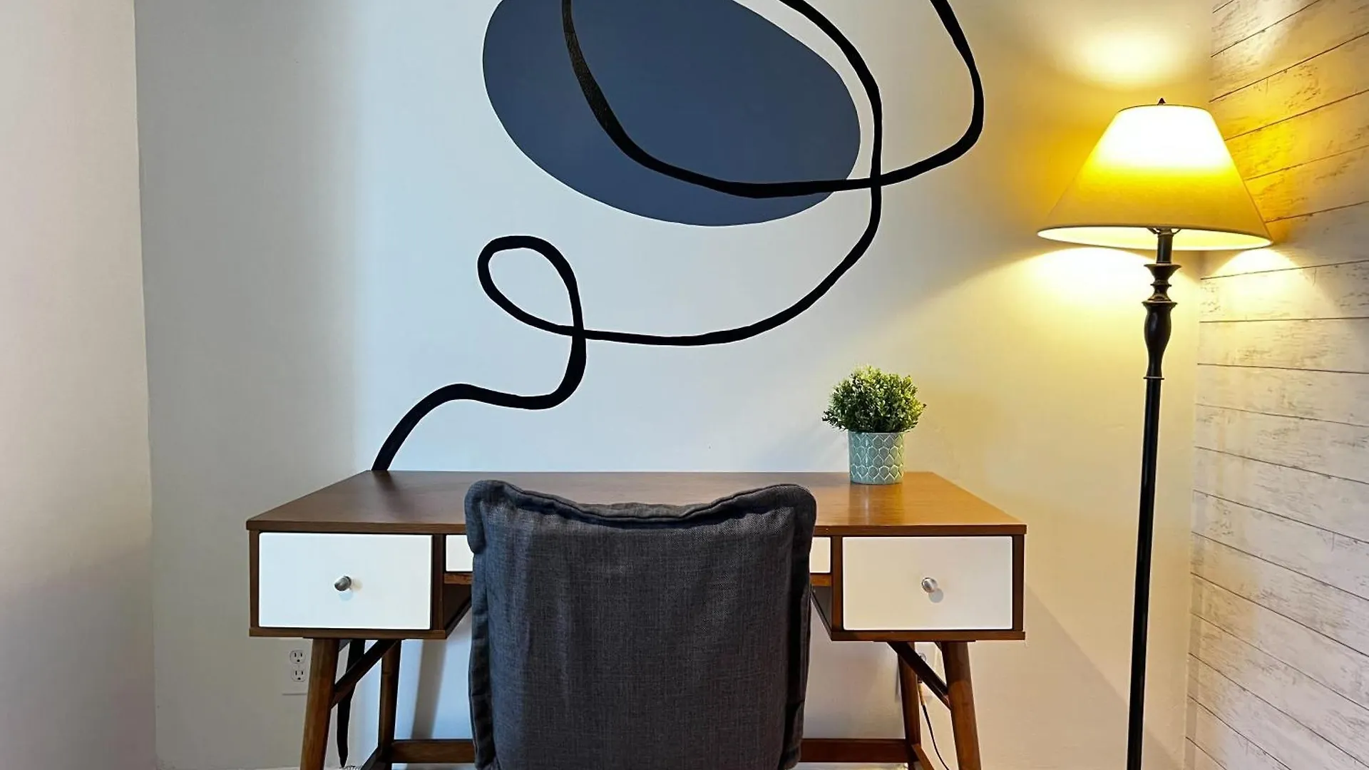 Apartmán Stylish 1-Bdrm Prime Location, Unit 2 Halifax 0*,